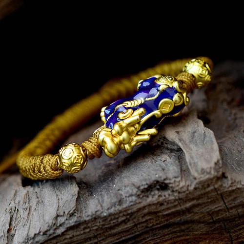 Color-changing Pixiu brings abundance and symbolizes personal transformation Color-changing Pixiu brings abundance and symbolizes personal transformation
