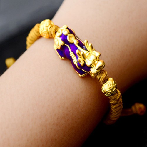 Color-changing Pixiu brings abundance and symbolizes personal transformation Color-changing Pixiu brings abundance and symbolizes personal transformation