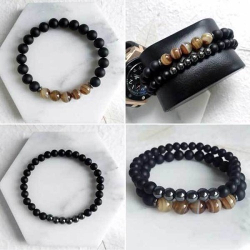 Agate and Hematite provide balancing and protective qualities, fostering stability Agate and Hematite provide balancing and protective qualities, fostering stability