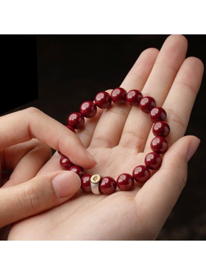 Protects and brings good fortune according to the eight guardian deities and your zodiac sign