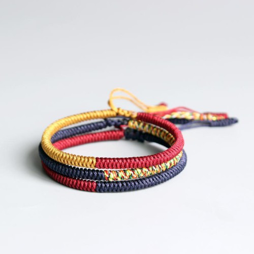 The knots symbolize protection and harmony, promoting peace of mind and spiritual balance The knots symbolize protection and harmony, promoting peace of mind and spiritual balance