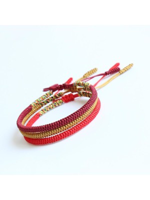 The knots enhance confidence and bring good luck to the wearer