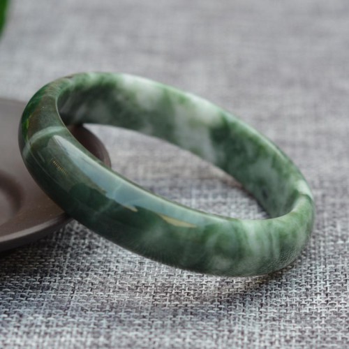 Jade symbolizes prosperity, protection, and emotional balance Jade symbolizes prosperity, protection, and emotional balance