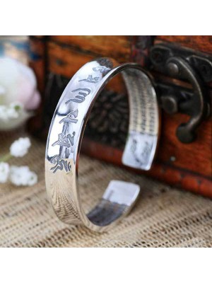 The Heart Sutra promotes spiritual healing, wisdom, and inner peace