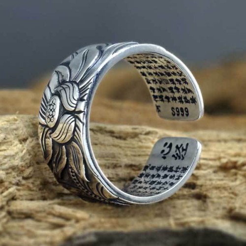 Buddhist Ring with Lotus and Heart Sutra Buddhist Ring with Lotus and Heart Sutra