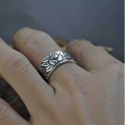 Buddhist Ring with Lotus and Heart Sutra