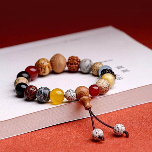 Eighteen Seed Bodhi Bead Amulet Bracelet Eighteen Seed Bodhi Bead Amulet Bracelet