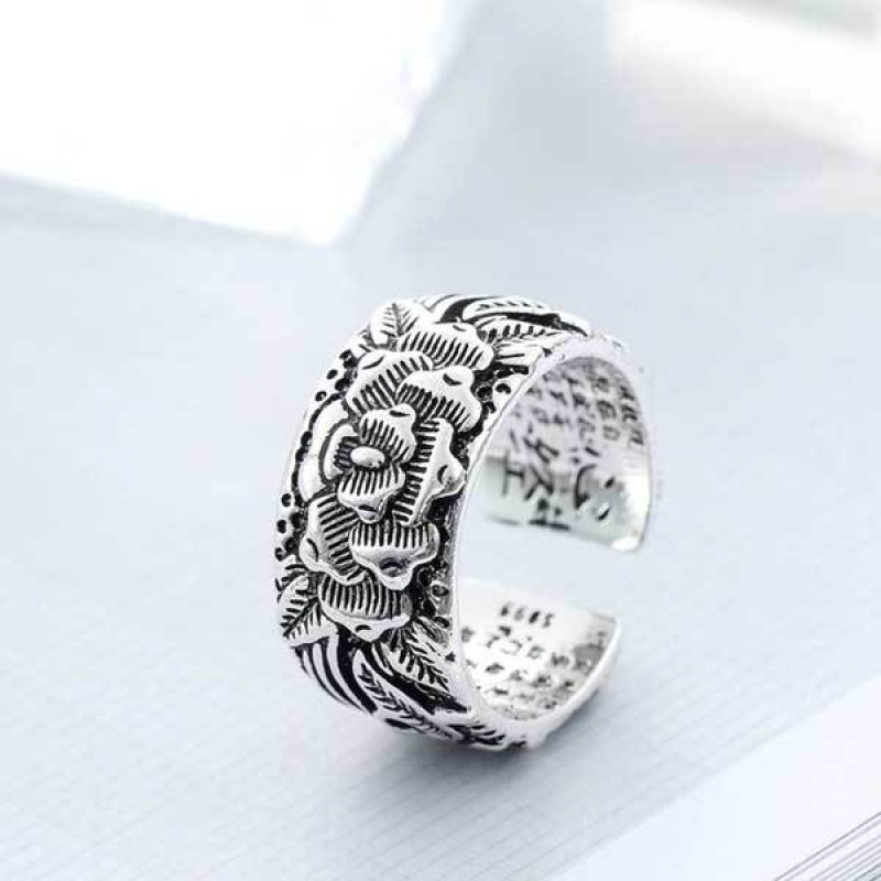 This Lotus Heart Sutra Ring Hides Words Inside
